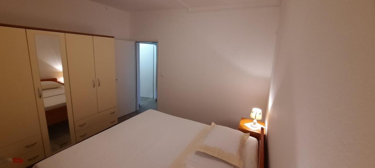 Apartmani "Alenka" Primošten Екстериор снимка