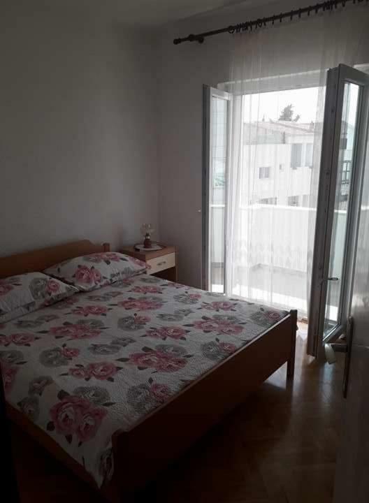 Apartmani "Alenka" Primošten Екстериор снимка