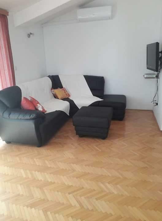 Apartmani "Alenka" Primošten Екстериор снимка